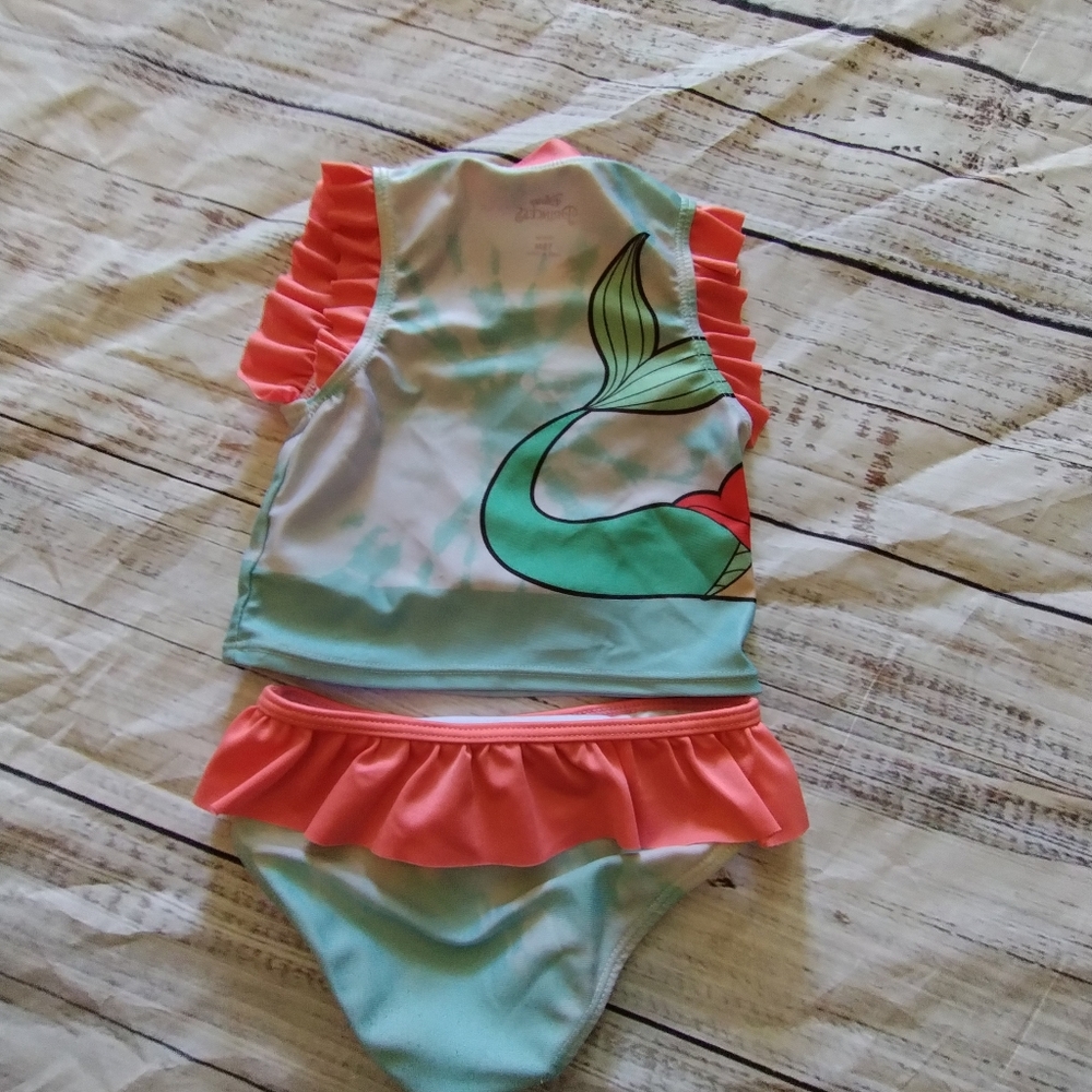 Swimsuit - Picture 5 of 5